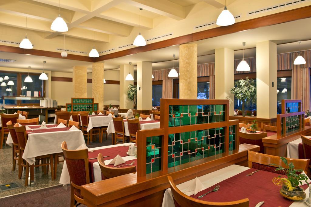 Hotel Sorea Snp ديمانوفْشكا دولِنا المظهر الخارجي الصورة
