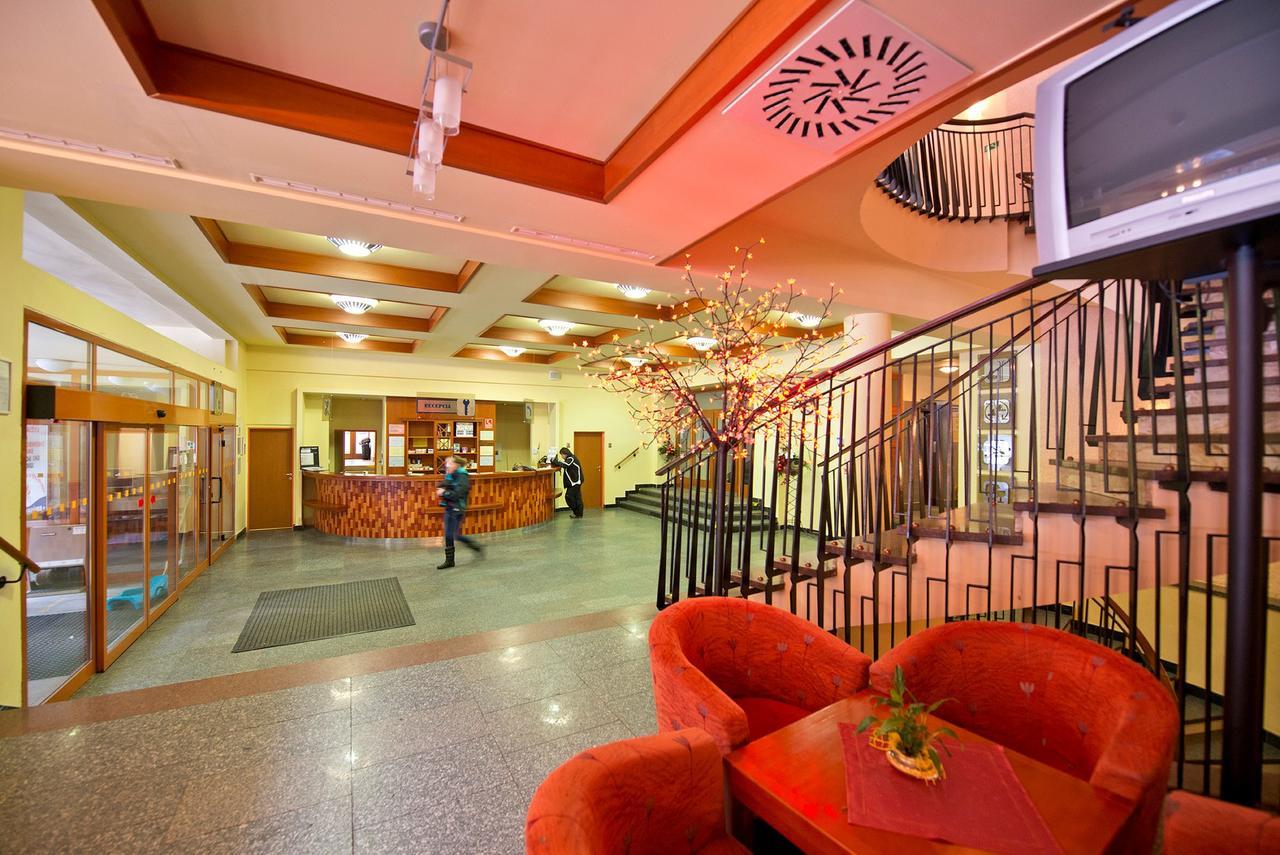 Hotel Sorea Snp ديمانوفْشكا دولِنا المظهر الخارجي الصورة